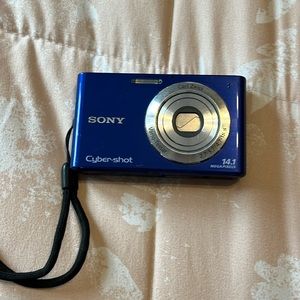 Digital camera
